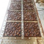 декоративни елементи на врата